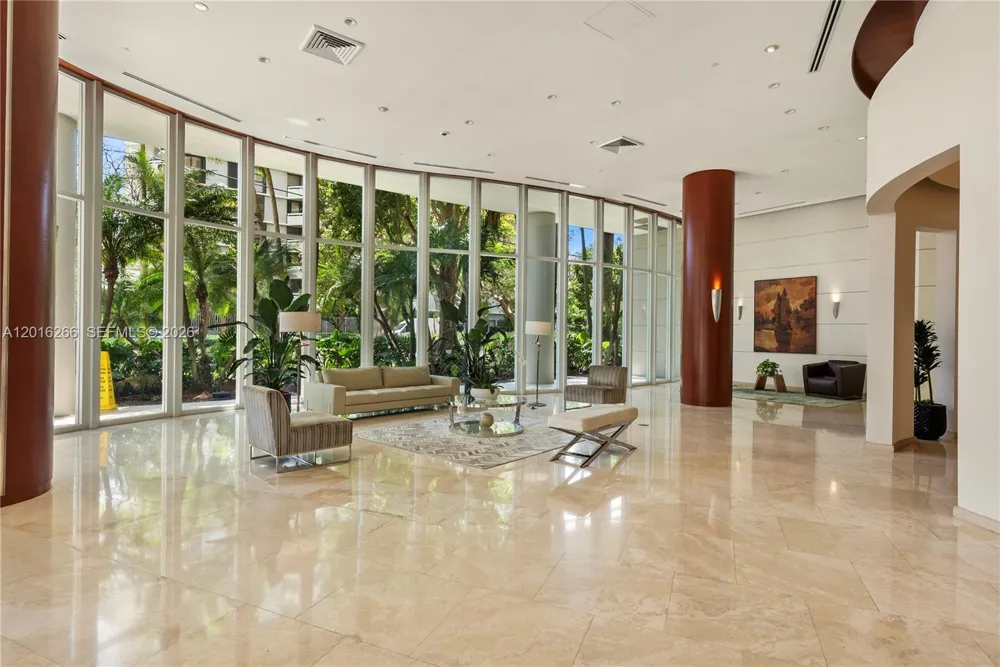 2475 Brickell Ave #2206 Miami, FL 33129