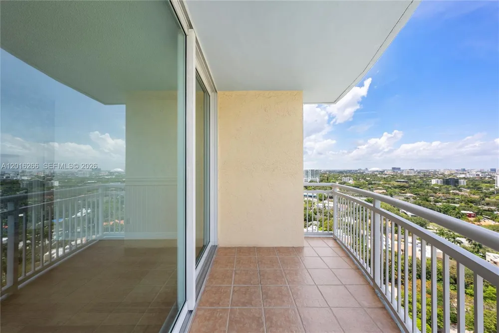 2475 Brickell Ave #2206 Miami, FL 33129