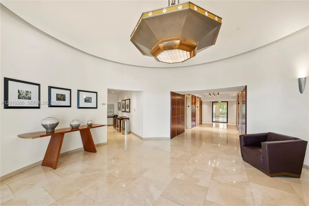 2475 Brickell Ave #2206 Miami, FL 33129