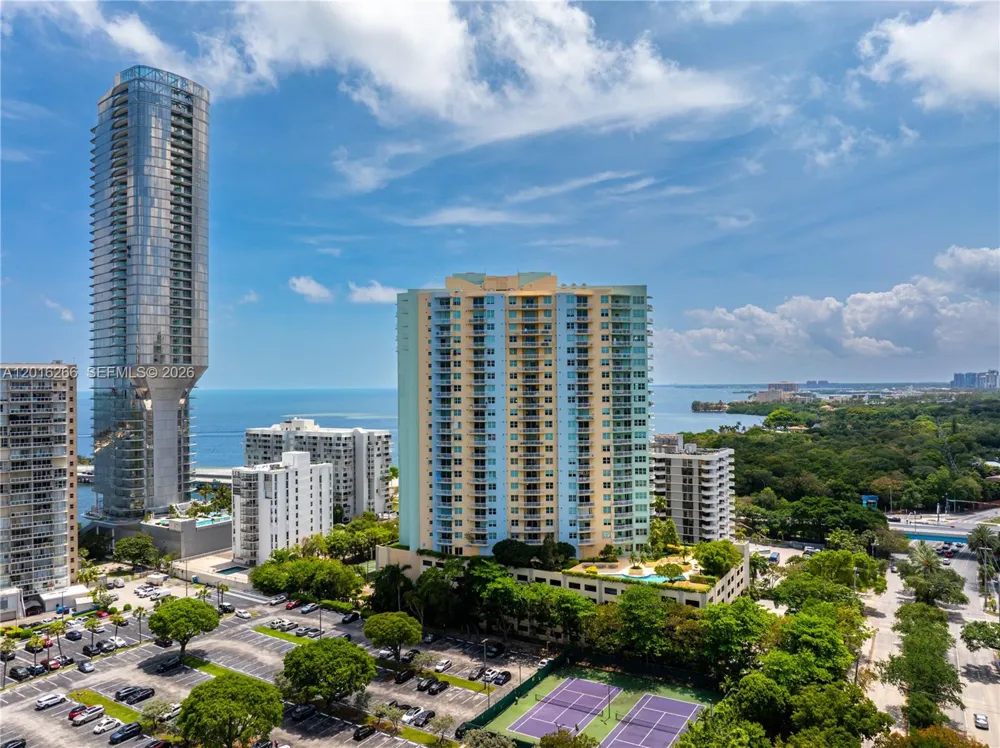 2475 Brickell Ave #2206 Miami, FL 33129