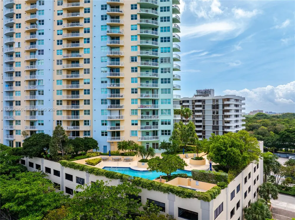 2475 Brickell Ave #2206 Miami, FL 33129
