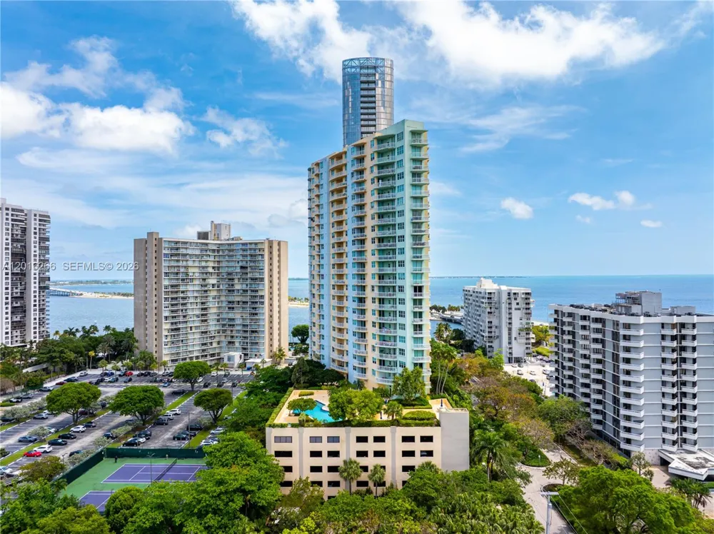 2475 Brickell Ave #2206 Miami, FL 33129