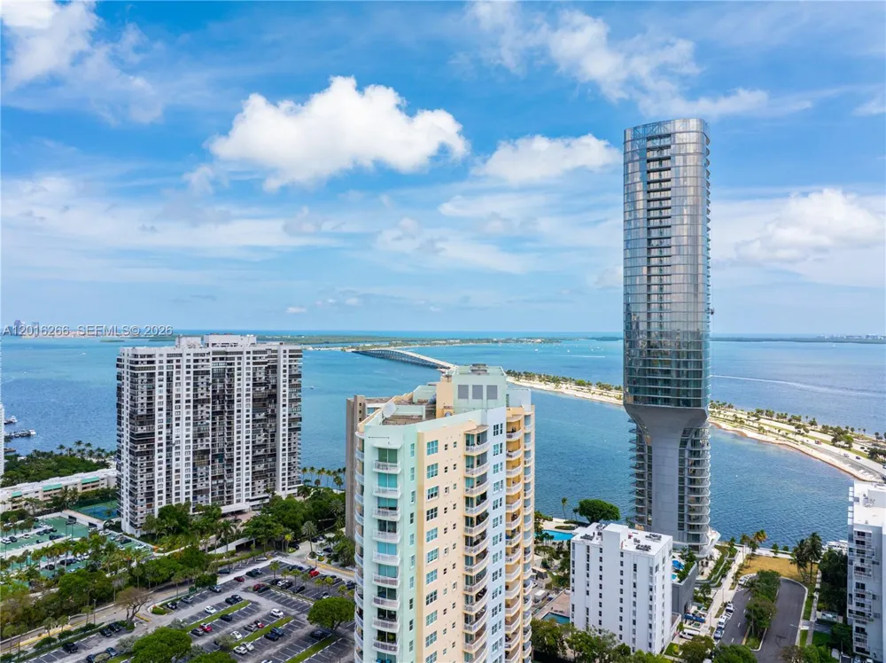2475 Brickell Ave #2206 Miami, FL 33129