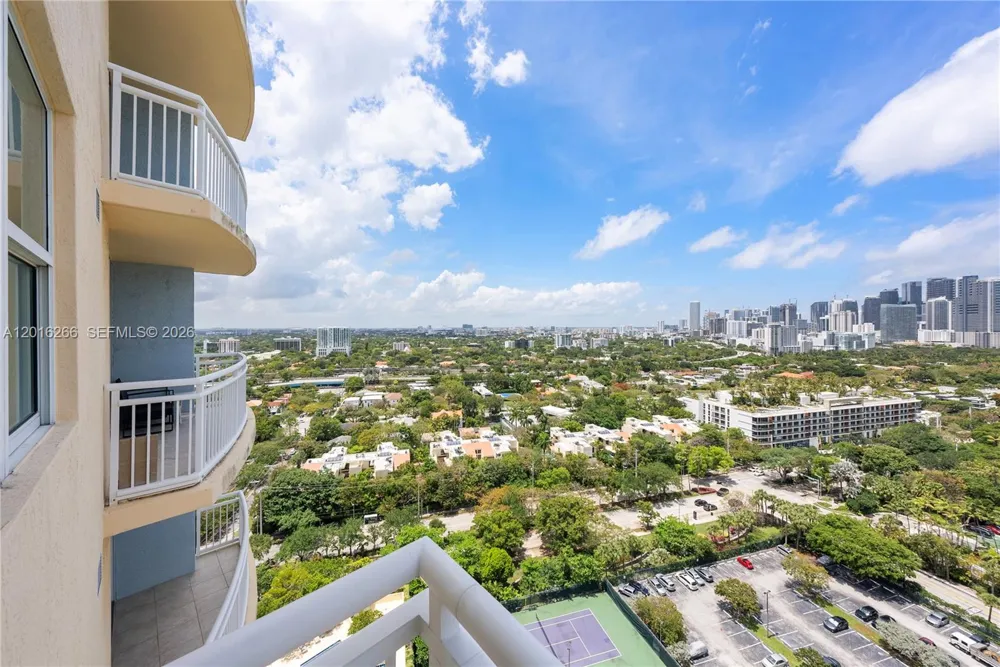 2475 Brickell Ave #2206 Miami, FL 33129