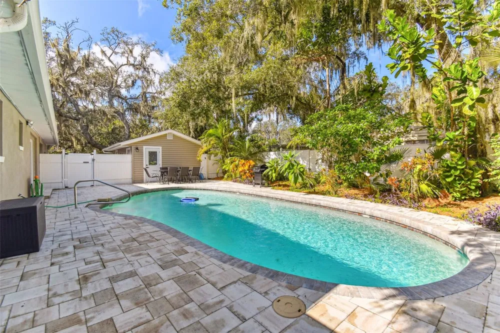 414 JOYCE AVENUE Temple Terrace, FL 33617