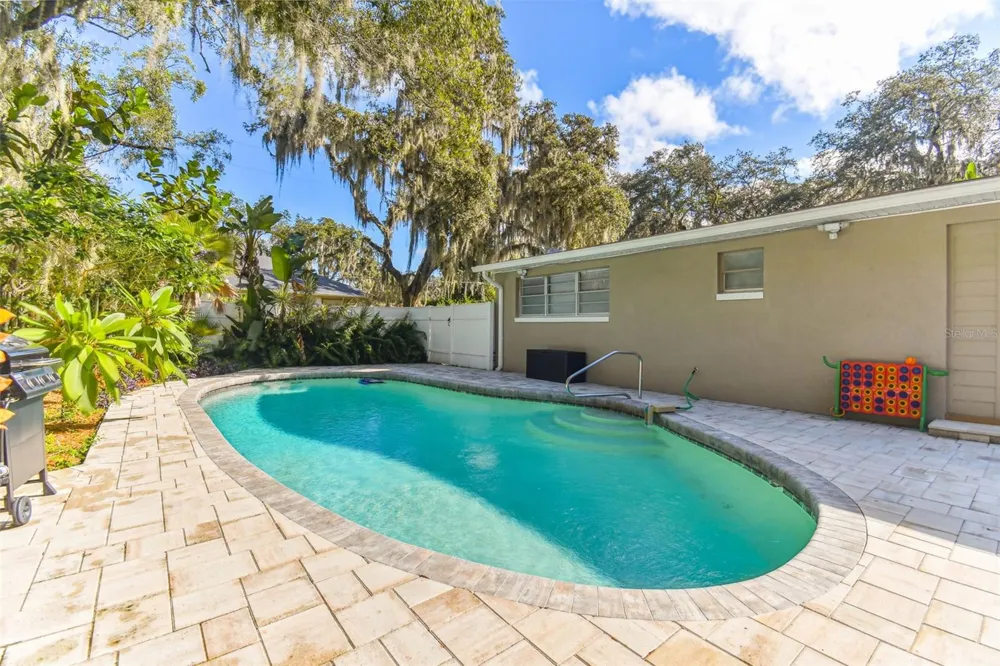 414 JOYCE AVENUE Temple Terrace, FL 33617