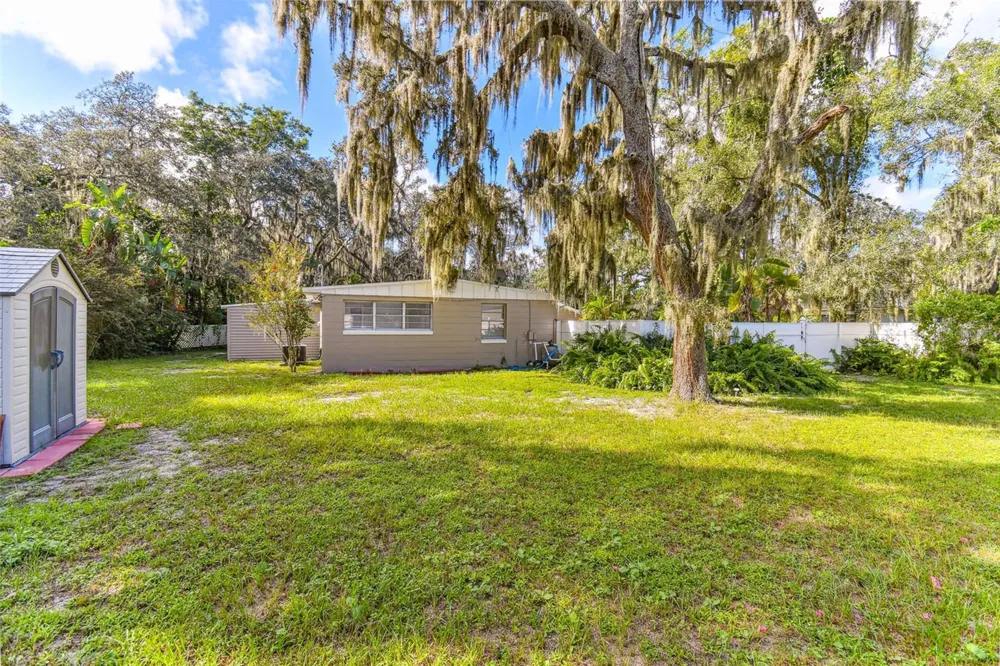 414 JOYCE AVENUE Temple Terrace, FL 33617