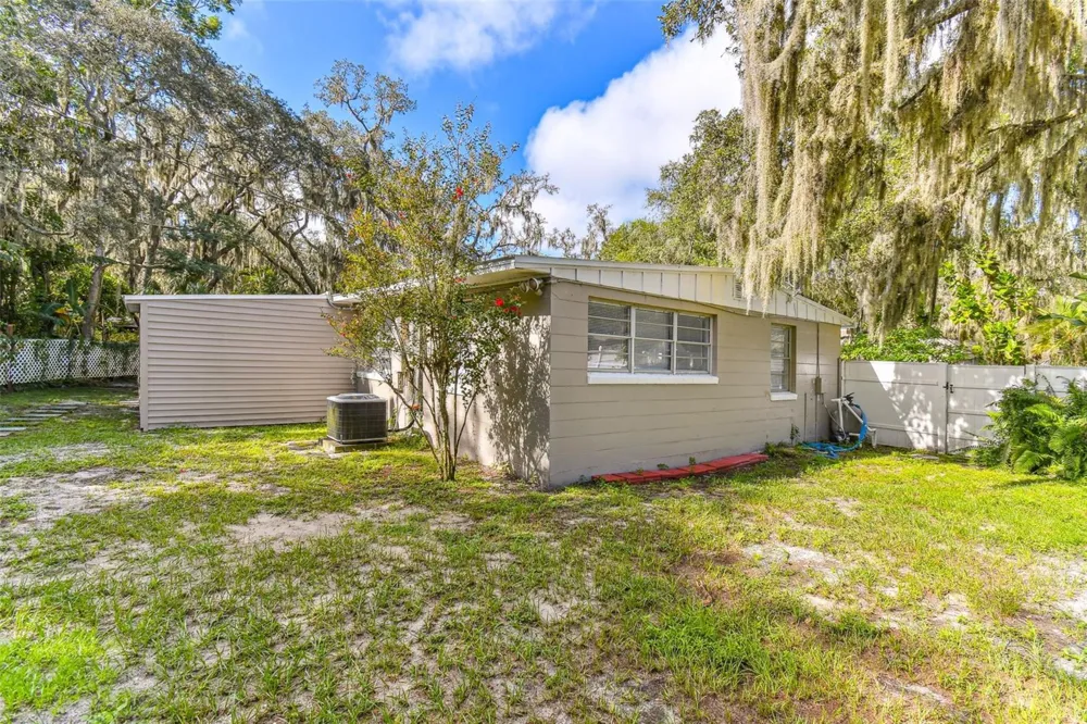 414 JOYCE AVENUE Temple Terrace, FL 33617
