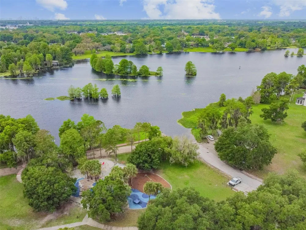 414 JOYCE AVENUE Temple Terrace, FL 33617