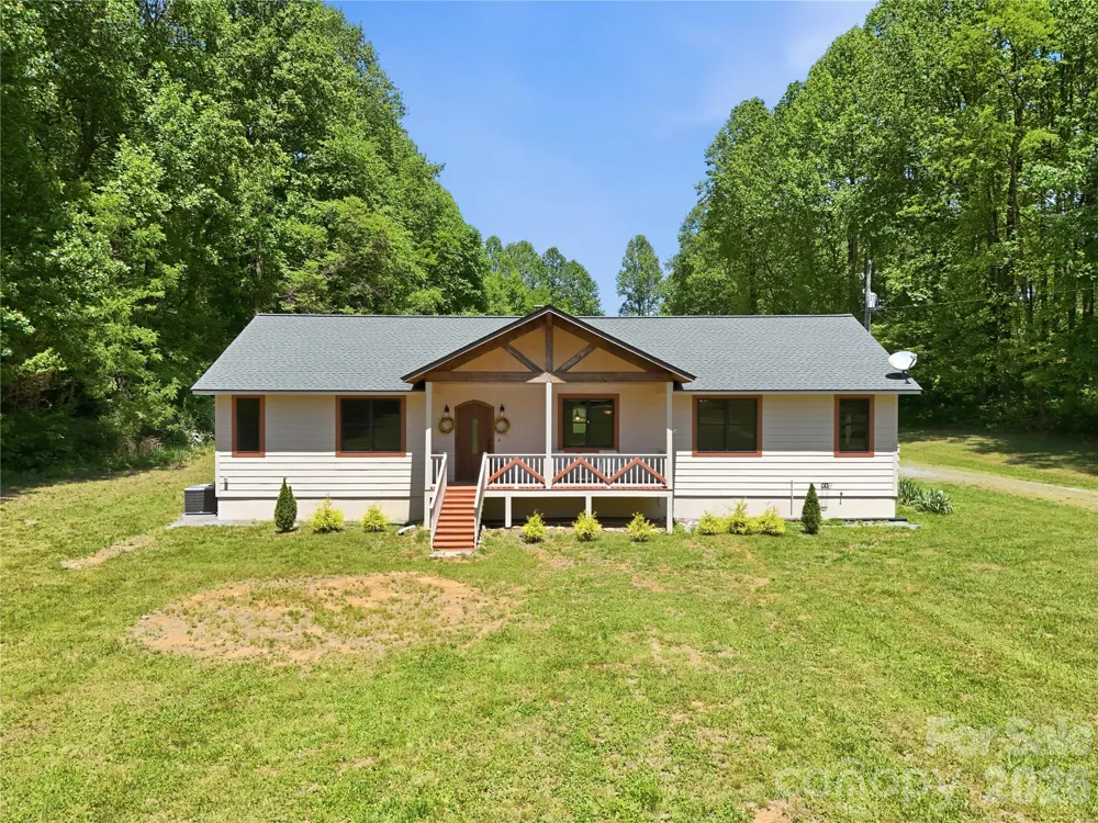 3540 Fork Creek Road Saluda, NC 28773