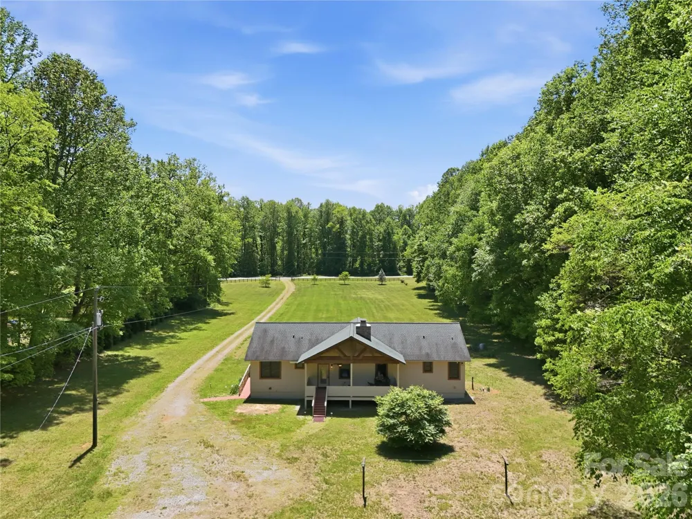 3540 Fork Creek Road Saluda, NC 28773