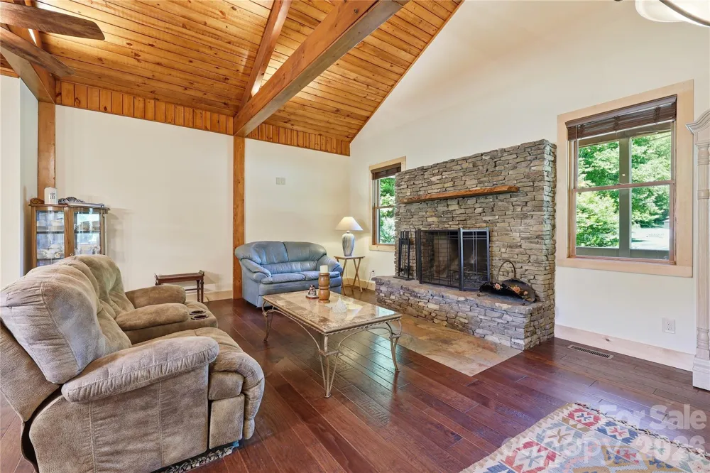3540 Fork Creek Road Saluda, NC 28773