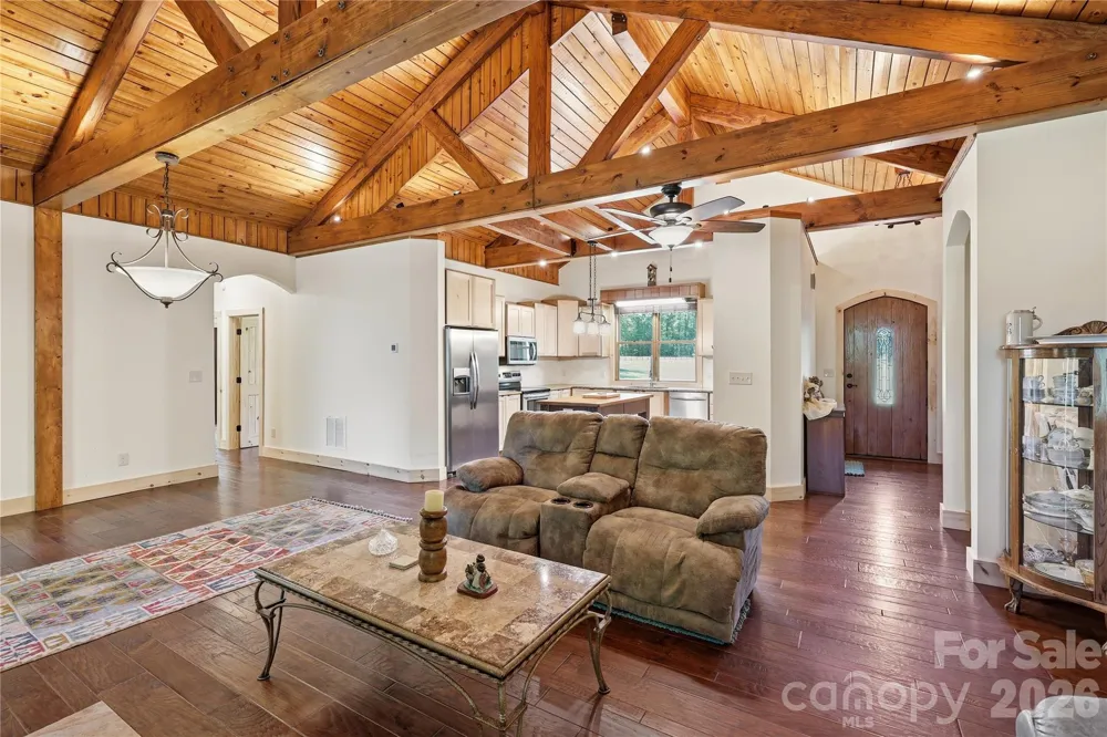 3540 Fork Creek Road Saluda, NC 28773