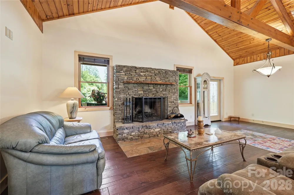3540 Fork Creek Road Saluda, NC 28773