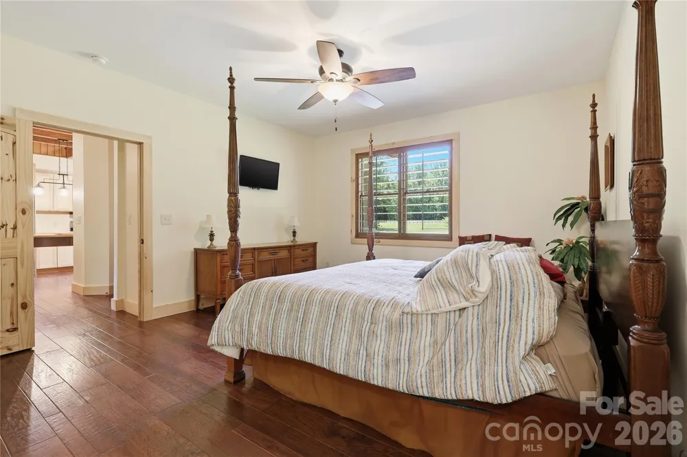3540 Fork Creek Road Saluda, NC 28773