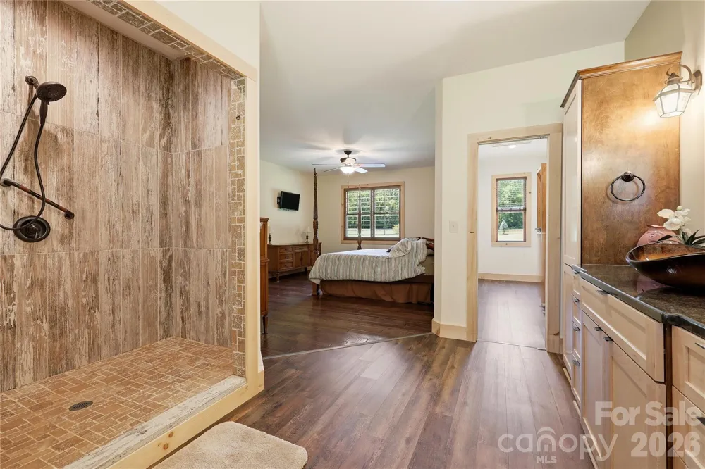 3540 Fork Creek Road Saluda, NC 28773