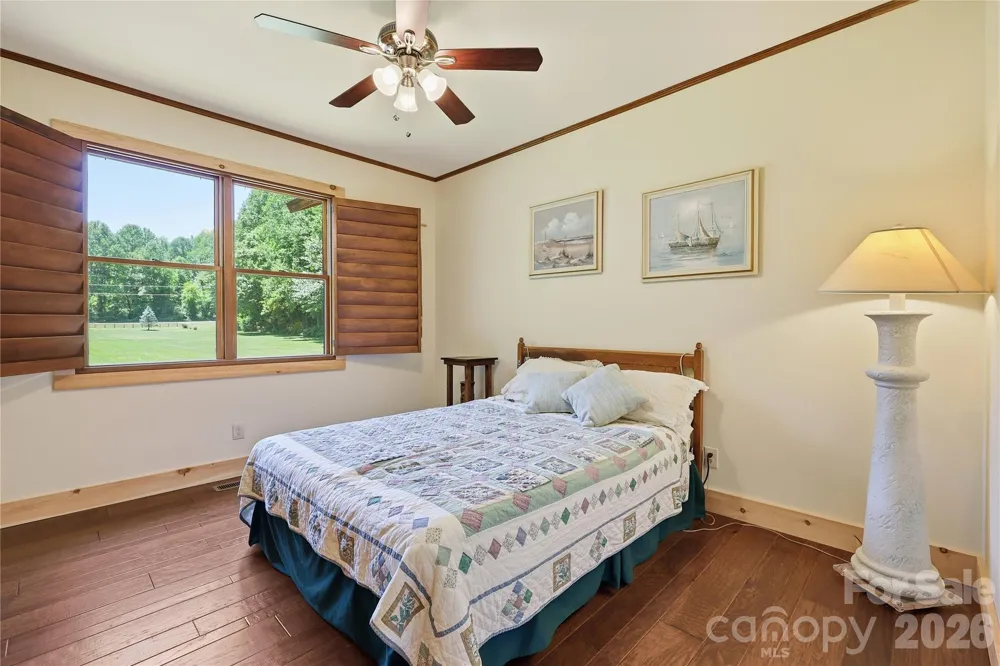 3540 Fork Creek Road Saluda, NC 28773