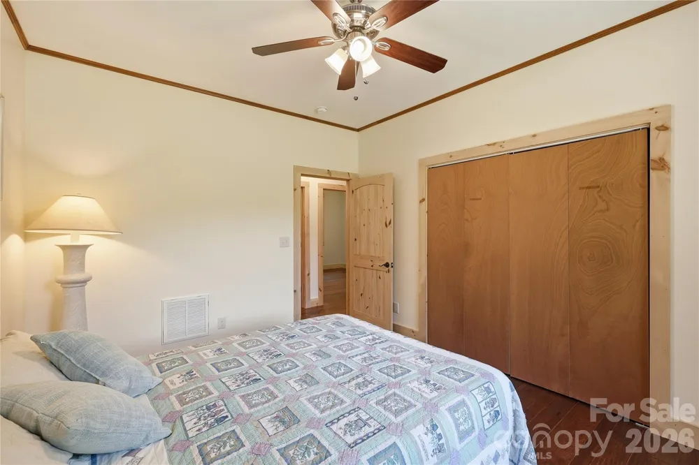 3540 Fork Creek Road Saluda, NC 28773