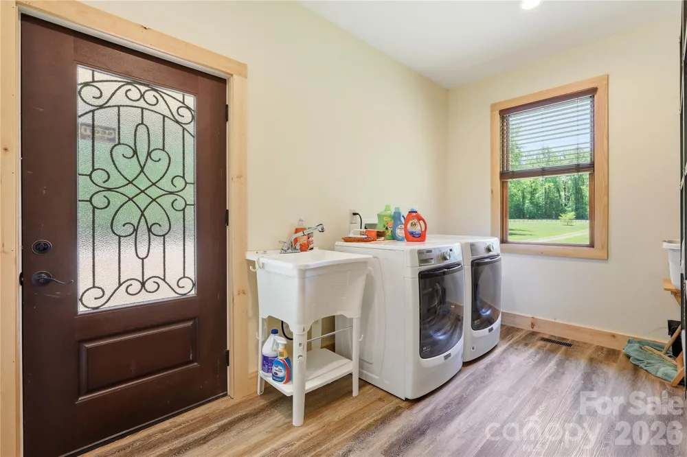 3540 Fork Creek Road Saluda, NC 28773