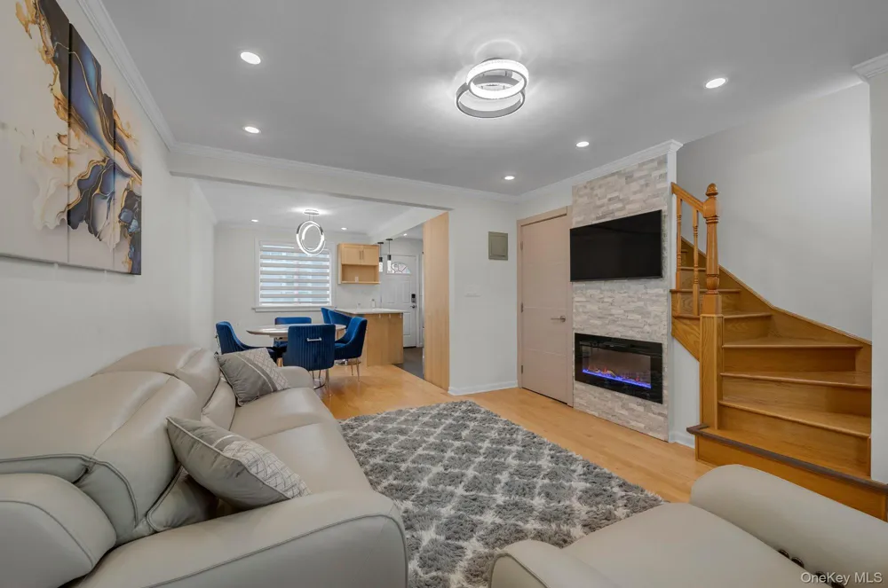 67-45 Bell Boulevard #Duplex Oakland Gardens, NY 11364