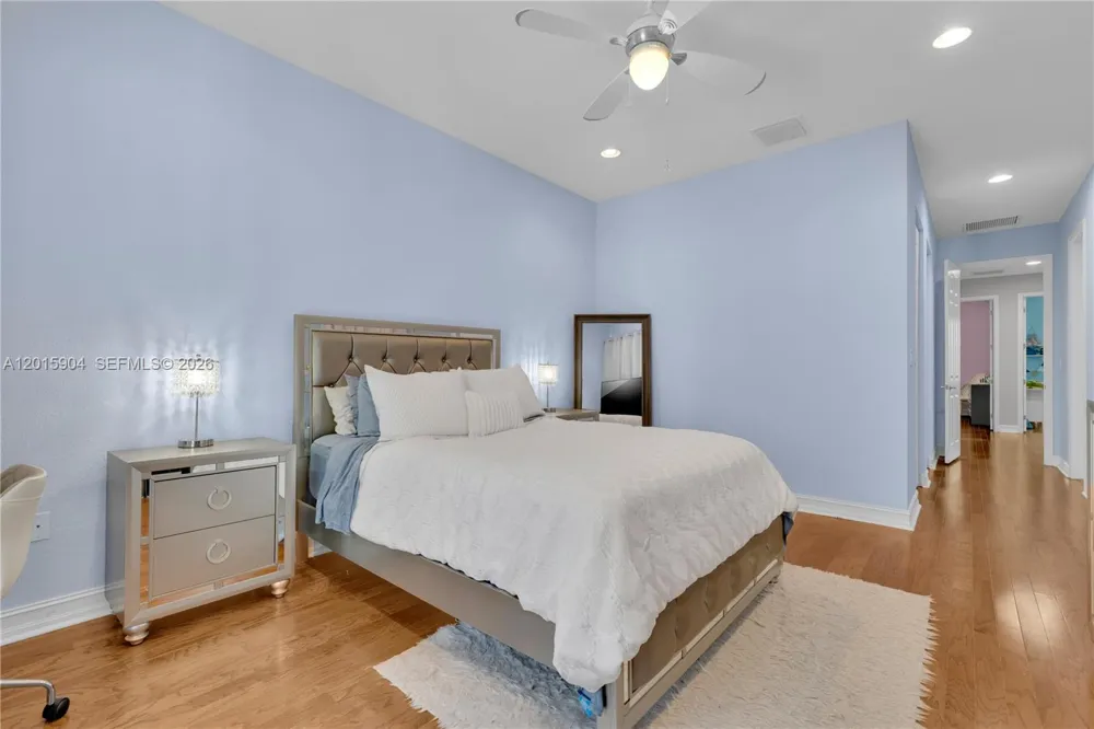 6893 Julia Gardens Dr Coconut Creek, FL 33073