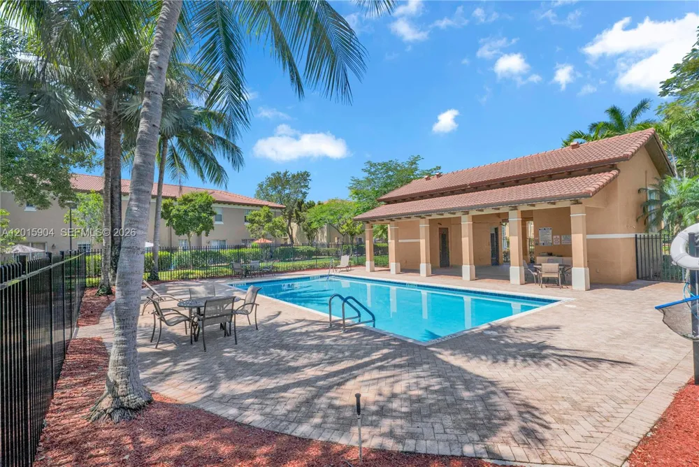 6893 Julia Gardens Dr Coconut Creek, FL 33073