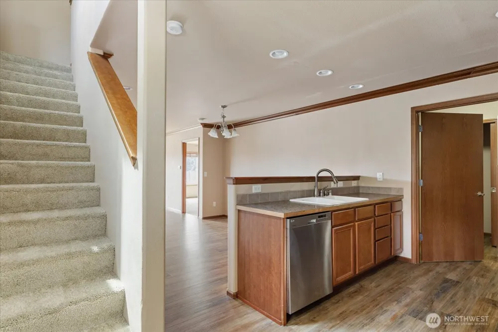 1441 NW 5th Avenue Oak Harbor, WA 98277