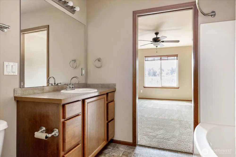 1441 NW 5th Avenue Oak Harbor, WA 98277