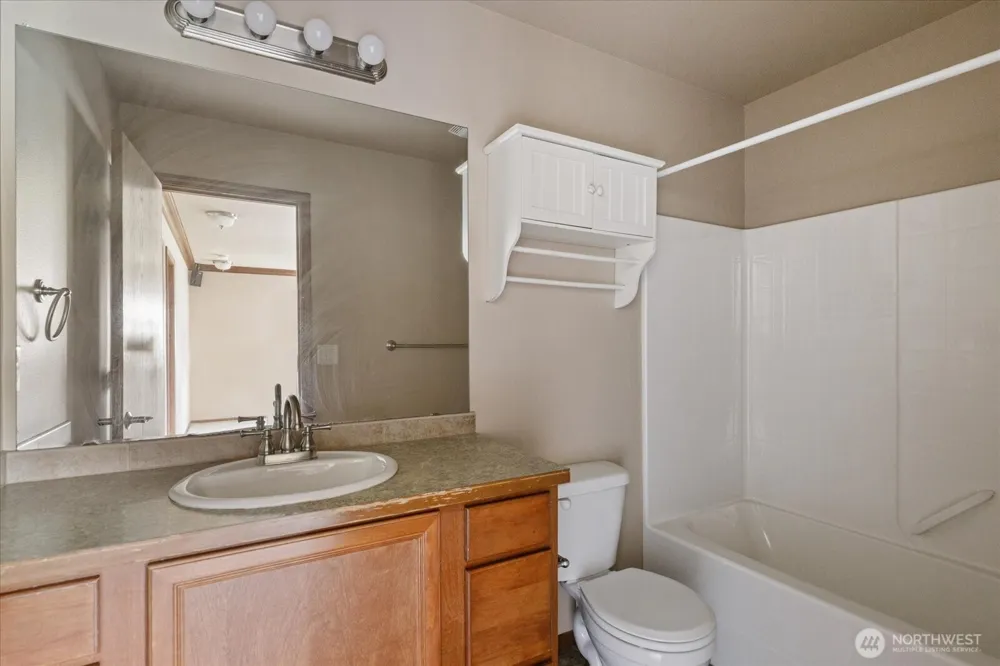 1441 NW 5th Avenue Oak Harbor, WA 98277