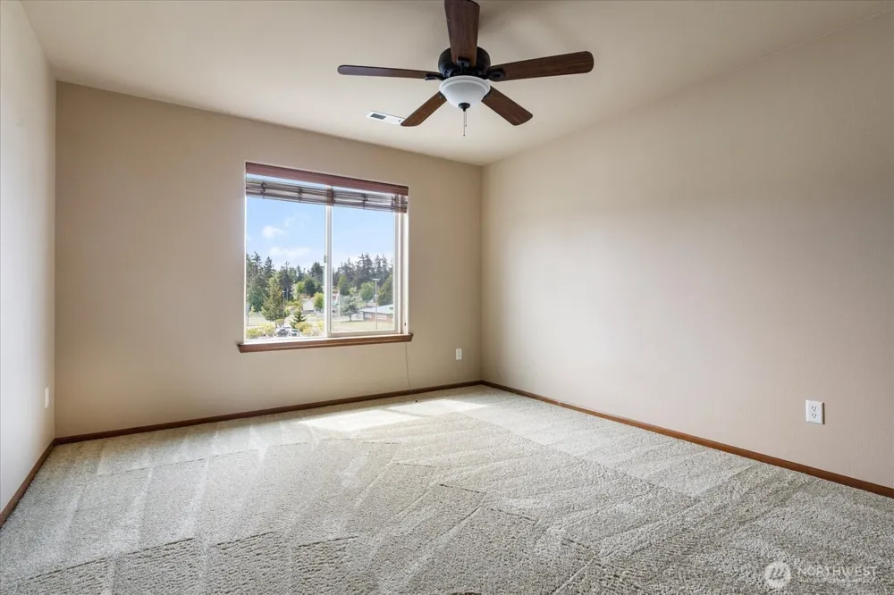 1441 NW 5th Avenue Oak Harbor, WA 98277