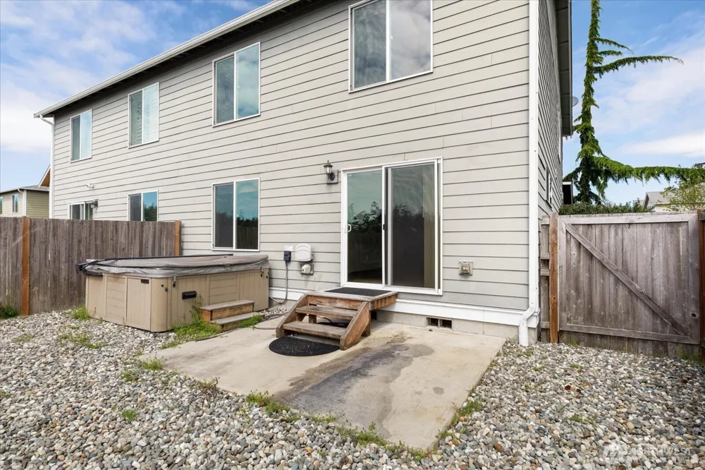 1441 NW 5th Avenue Oak Harbor, WA 98277