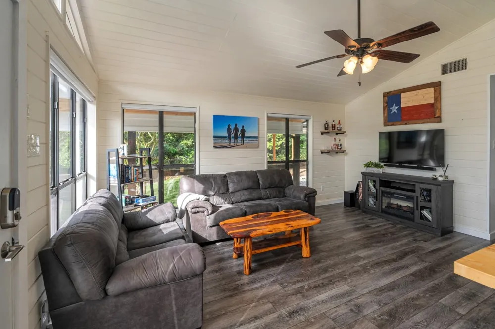 1309 Utopia Court Tool, TX 75143