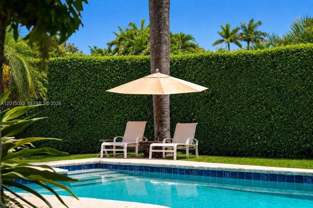 363 S Hibiscus Dr Miami Beach, FL 33139