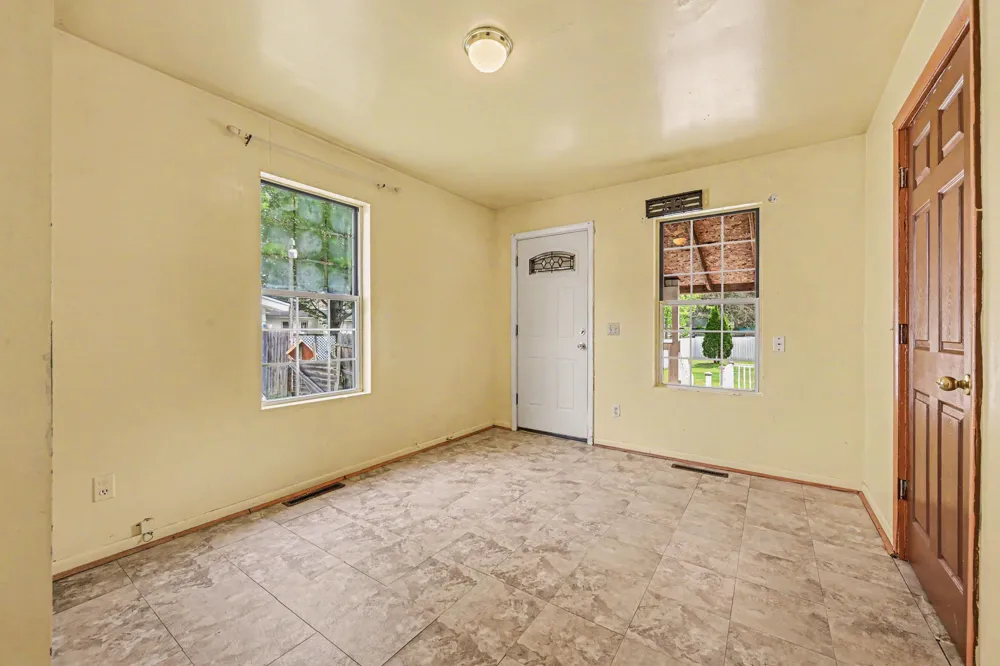 59 S Jefferson Street Coldwater City, MI 49036