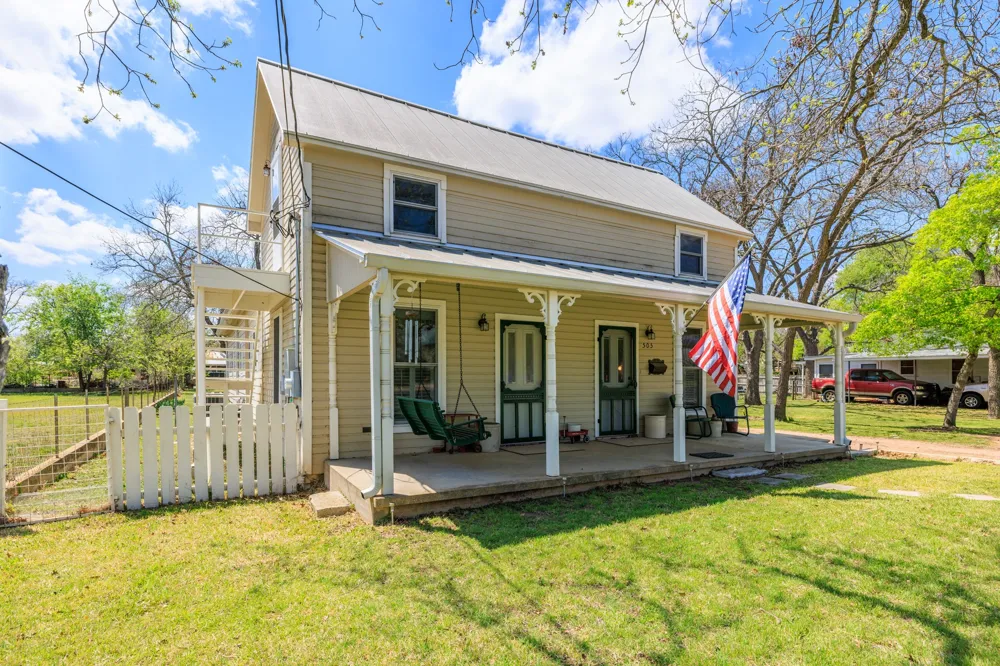 505 W San Antonio Street Fredericksburg, TX 78624