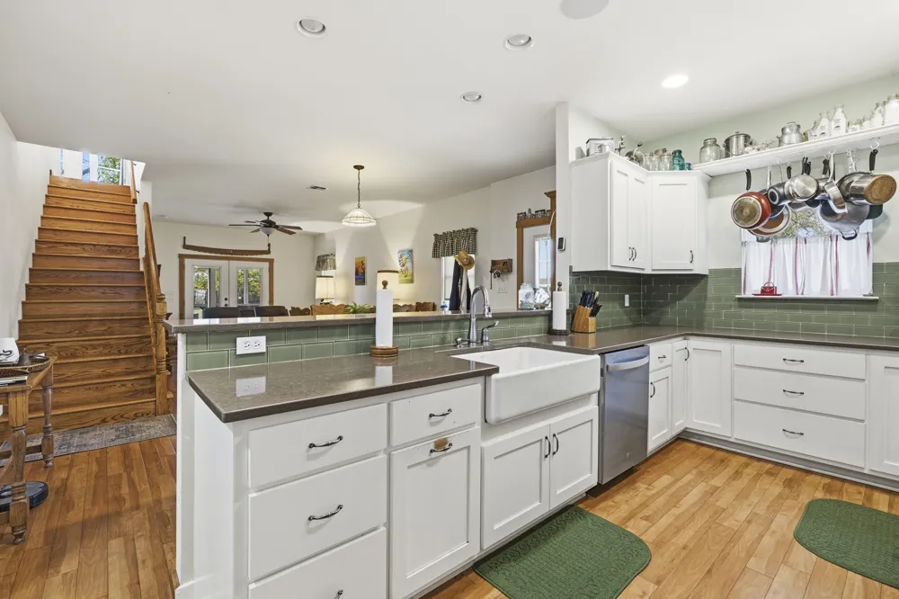 505 W San Antonio Street Fredericksburg, TX 78624