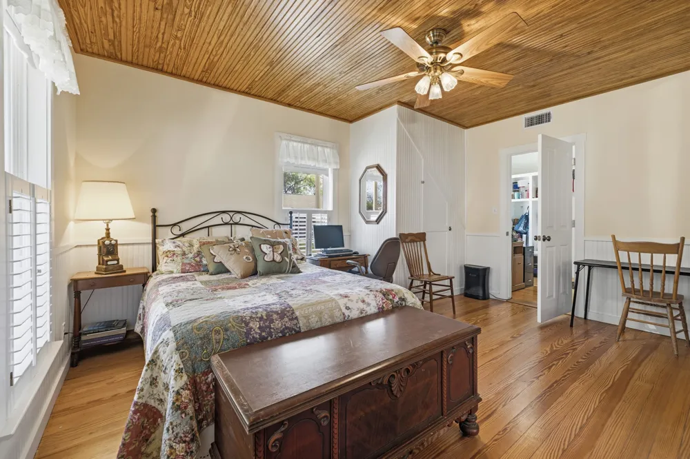 505 W San Antonio Street Fredericksburg, TX 78624