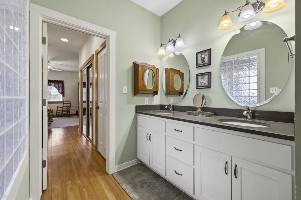 505 W San Antonio Street Fredericksburg, TX 78624