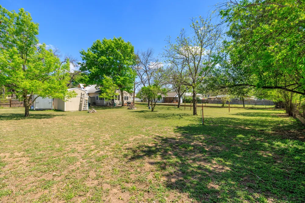 505 W San Antonio Street Fredericksburg, TX 78624