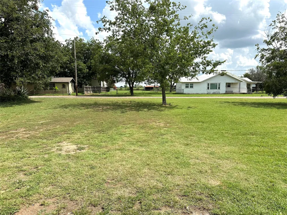 308 Cotton Belt Avenue Gustine, TX 76455
