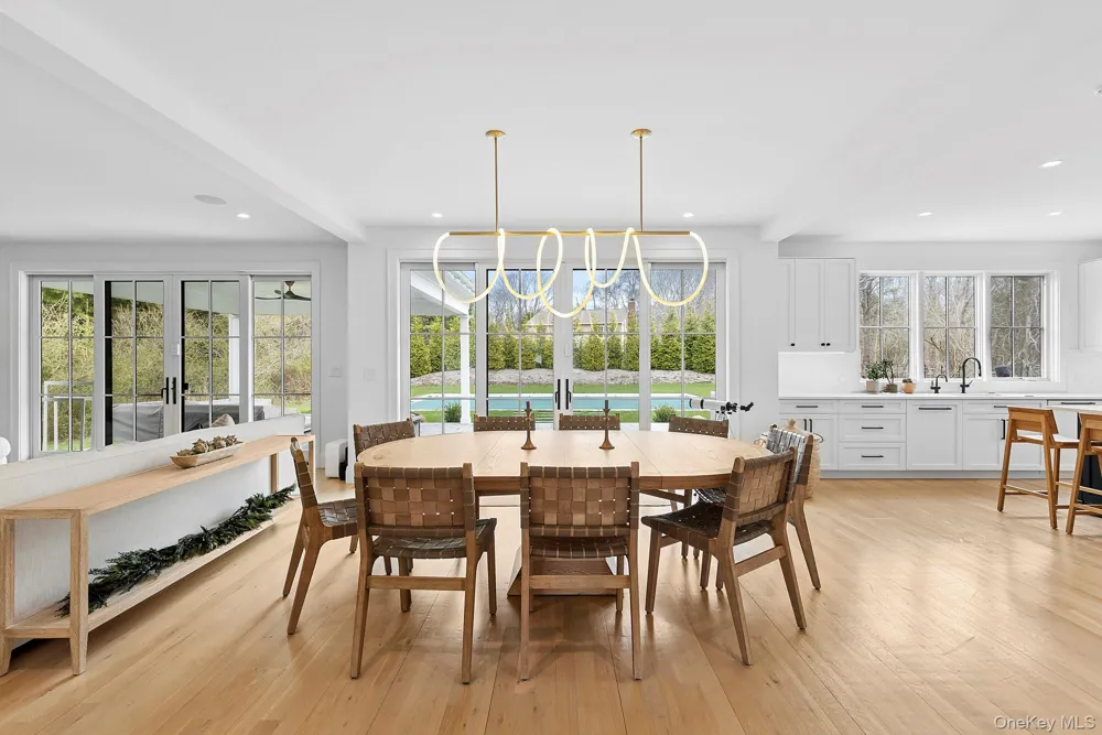 8 Sweetgrass Road Westhampton, NY 11977