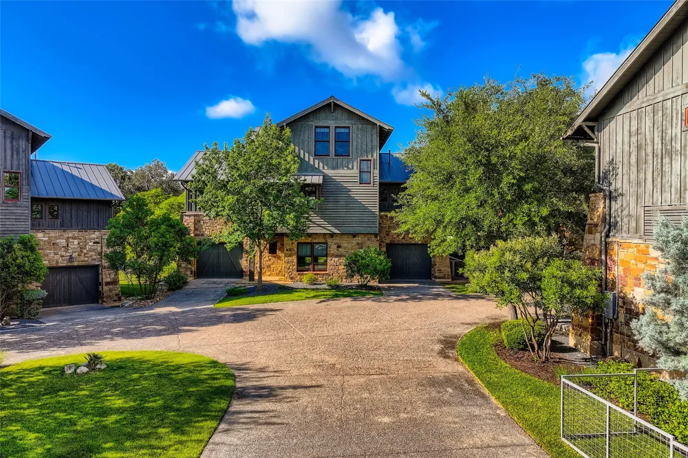 2217 Seabiscuit Cove #103 Spicewood, TX 78669