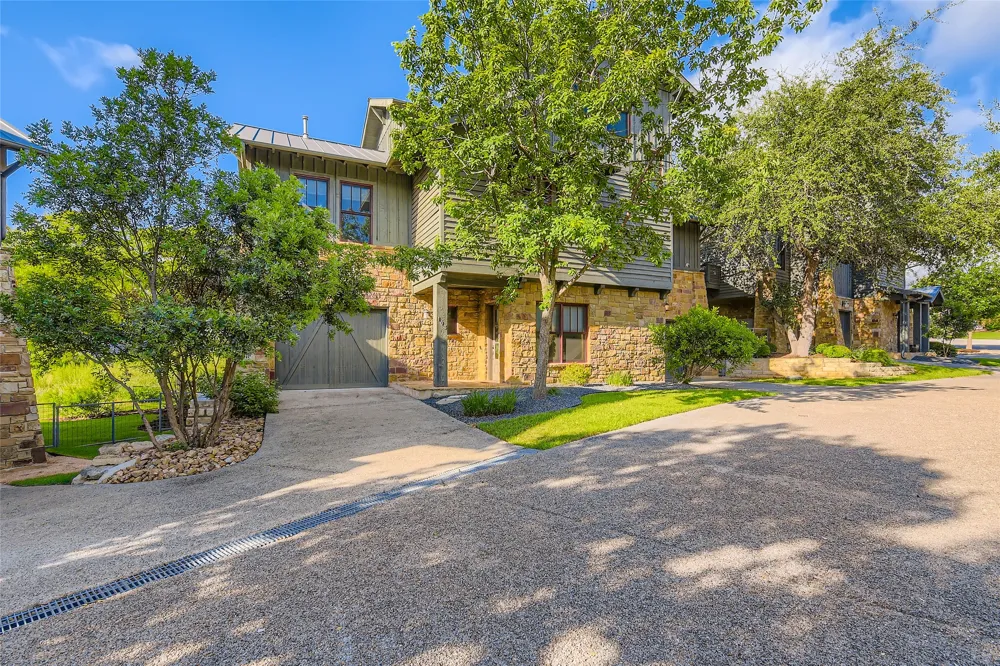 2217 Seabiscuit Cove #103 Spicewood, TX 78669