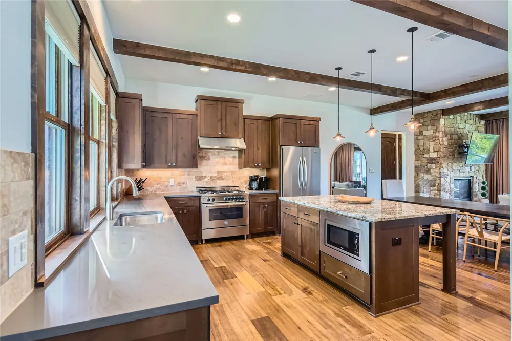 2217 Seabiscuit Cove #103 Spicewood, TX 78669