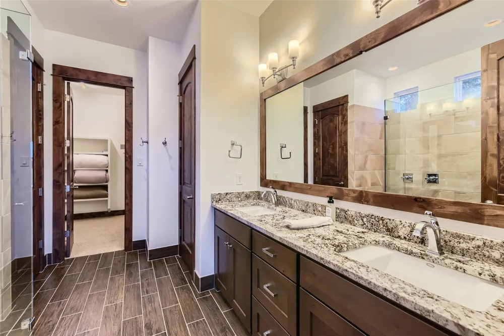 2217 Seabiscuit Cove #103 Spicewood, TX 78669