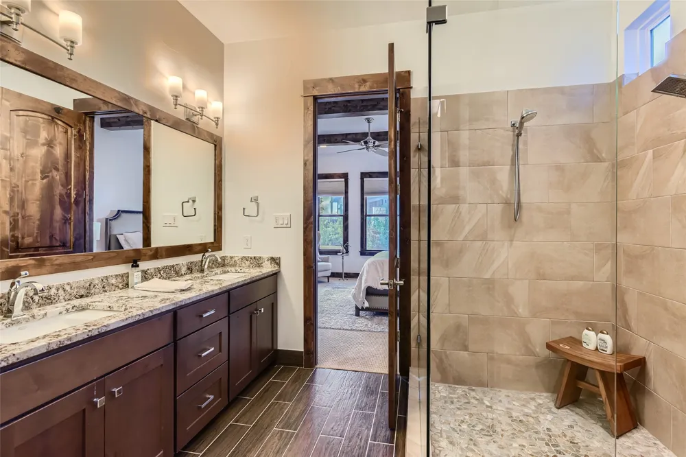 2217 Seabiscuit Cove #103 Spicewood, TX 78669