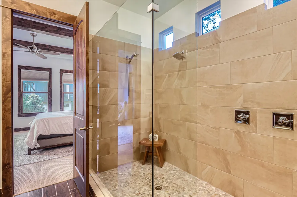 2217 Seabiscuit Cove #103 Spicewood, TX 78669