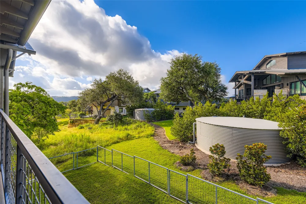 2217 Seabiscuit Cove #103 Spicewood, TX 78669