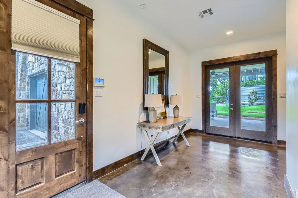 2217 Seabiscuit Cove #103 Spicewood, TX 78669