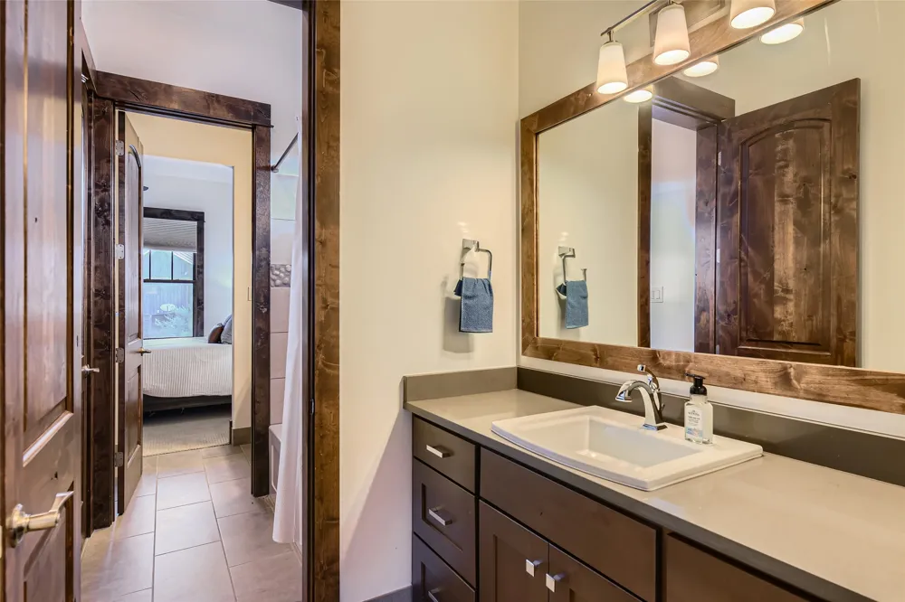 2217 Seabiscuit Cove #103 Spicewood, TX 78669